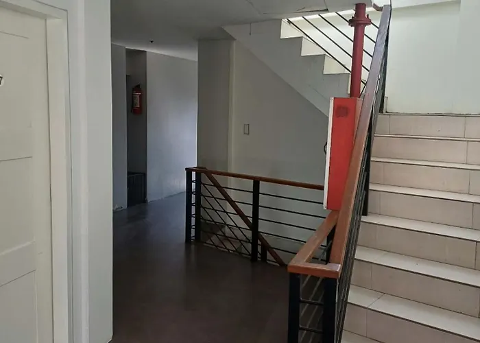 V Cloud Hills Boarding House Libertad Pasay By Reddoorz Hotel Manila