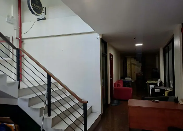 V Cloud Hills Boarding House Libertad Pasay By Reddoorz
